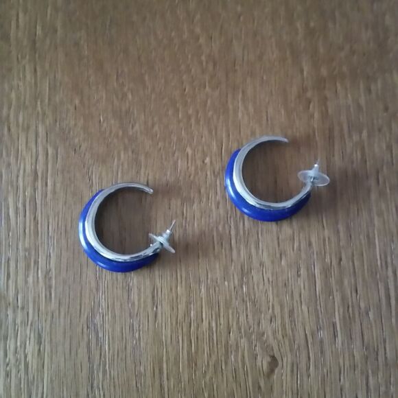 Earrings - Picture 2 of 3